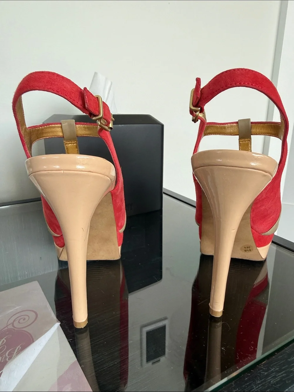 Jessica Simpson taupe wear red